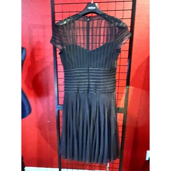 JS Collections Sweetheart Neck Mesh & Satin Dress Sz 10 Black - Picture 2 of 11